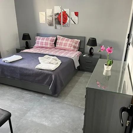 The Friends 2 Apartamento St Paul's Bay